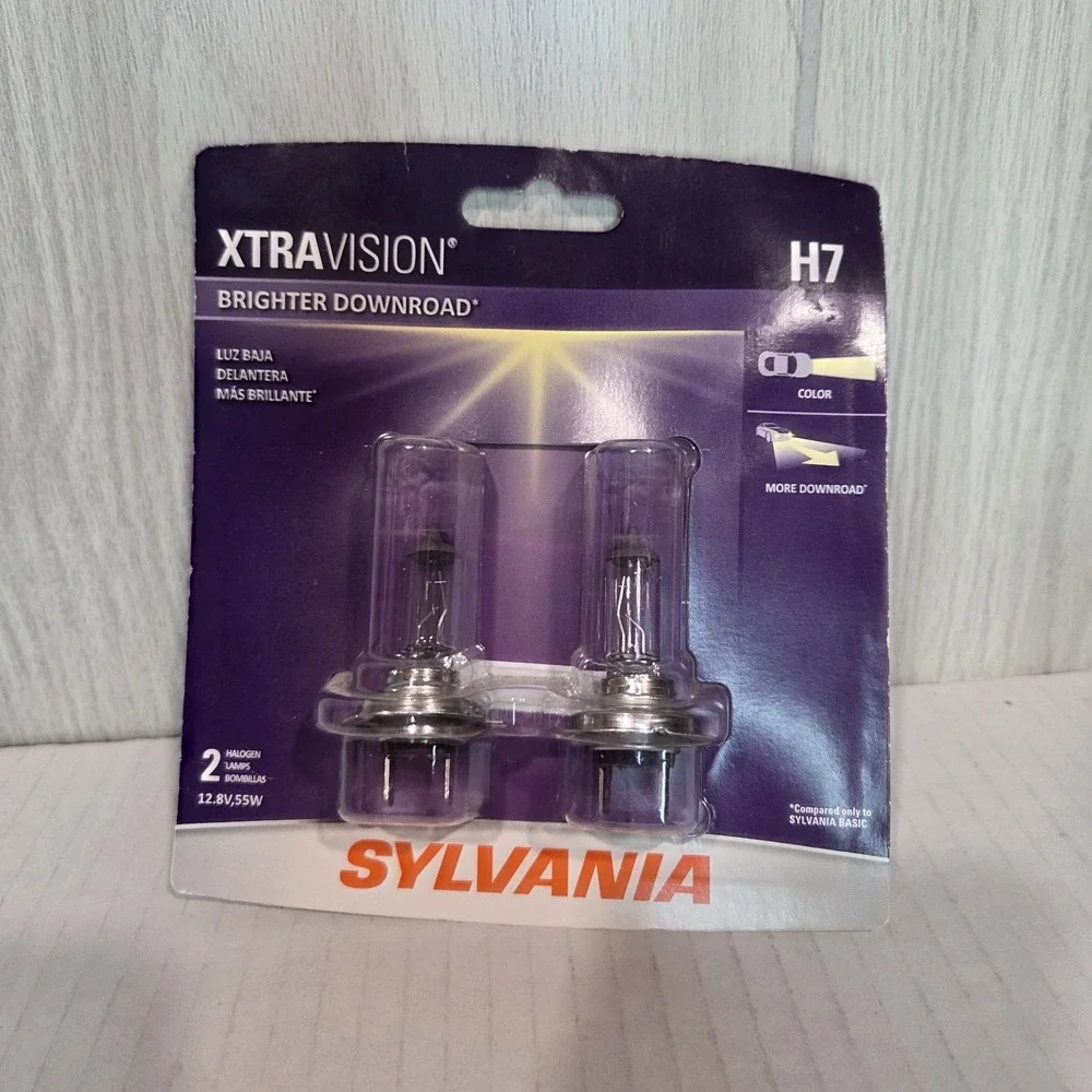 SYLVANIA H7 XtraVision 55W Halogen Headlight Bulbs 2-Pack Warm White
